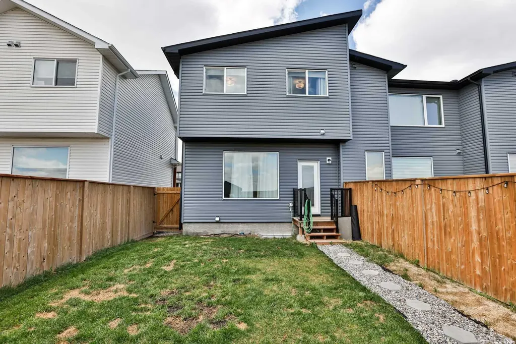2729 47 Street S Lethbridge AB T1K 8J6