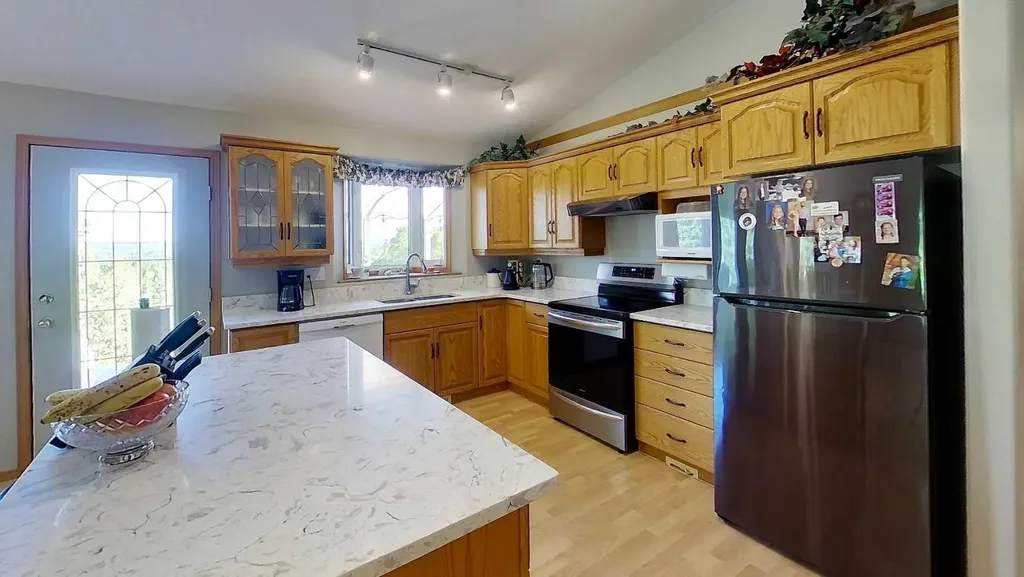 16203B Hwy 748 E Rural Yellowhead County AB T7E 3V6