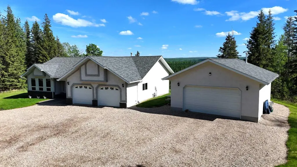 16203B Hwy 748 E Rural Yellowhead County AB T7E 3V6