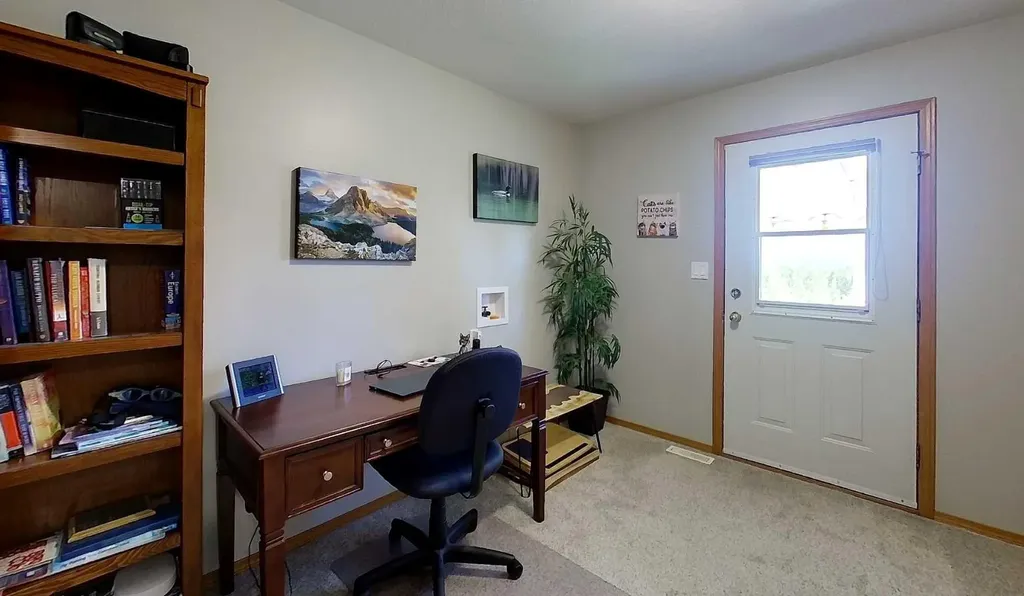 16203B Hwy 748 E Rural Yellowhead County AB T7E 3V6