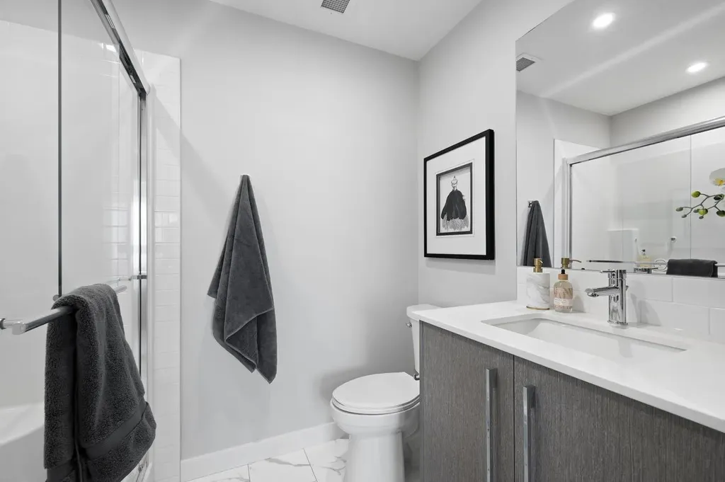 44 Skyview Parkway Calgary AB T3N2R8