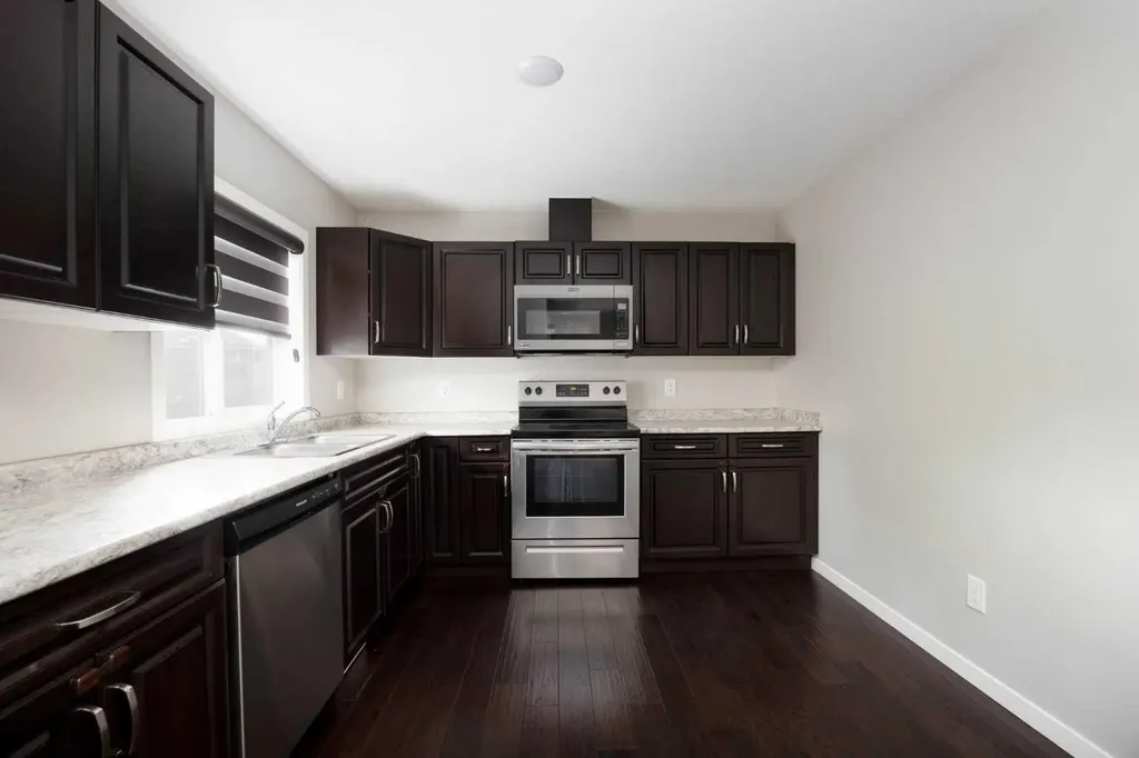 120 Warren Way Fort Mcmurray AB T9H 5J4