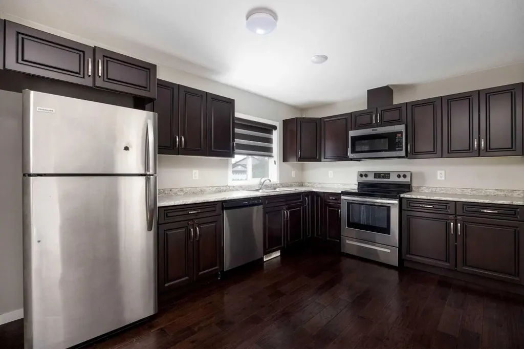 120 Warren Way Fort Mcmurray AB T9H 5J4