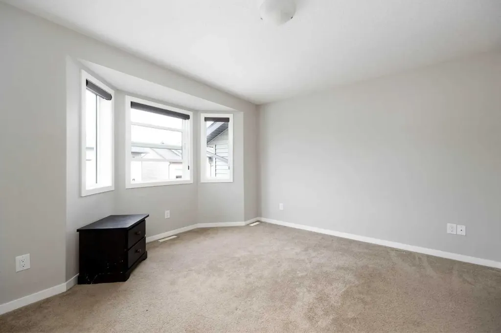 120 Warren Way Fort Mcmurray AB T9H 5J4