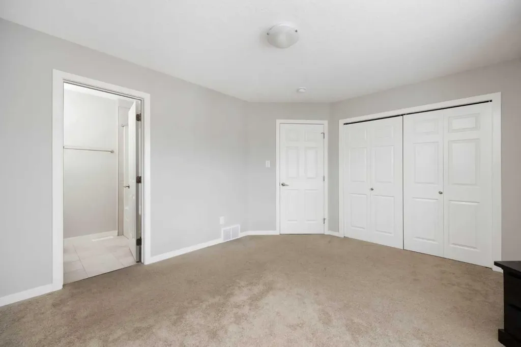 120 Warren Way Fort Mcmurray AB T9H 5J4