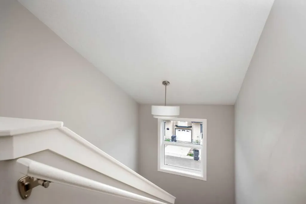 120 Warren Way Fort Mcmurray AB T9H 5J4