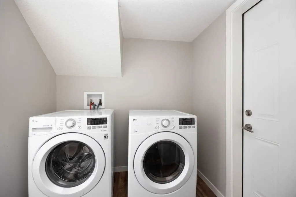 120 Warren Way Fort Mcmurray AB T9H 5J4