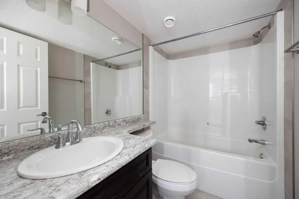 120 Warren Way Fort Mcmurray AB T9H 5J4