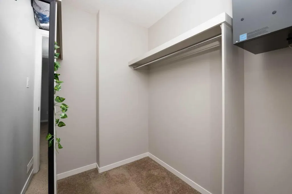 120 Warren Way Fort Mcmurray AB T9H 5J4