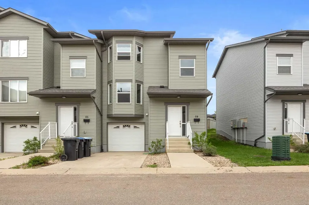 120 Warren Way Fort Mcmurray AB T9H 5J4