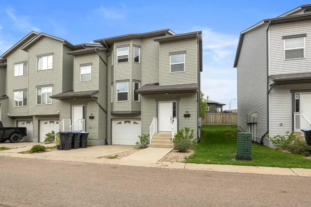 120 Warren Way Fort Mcmurray AB T9H 5J4