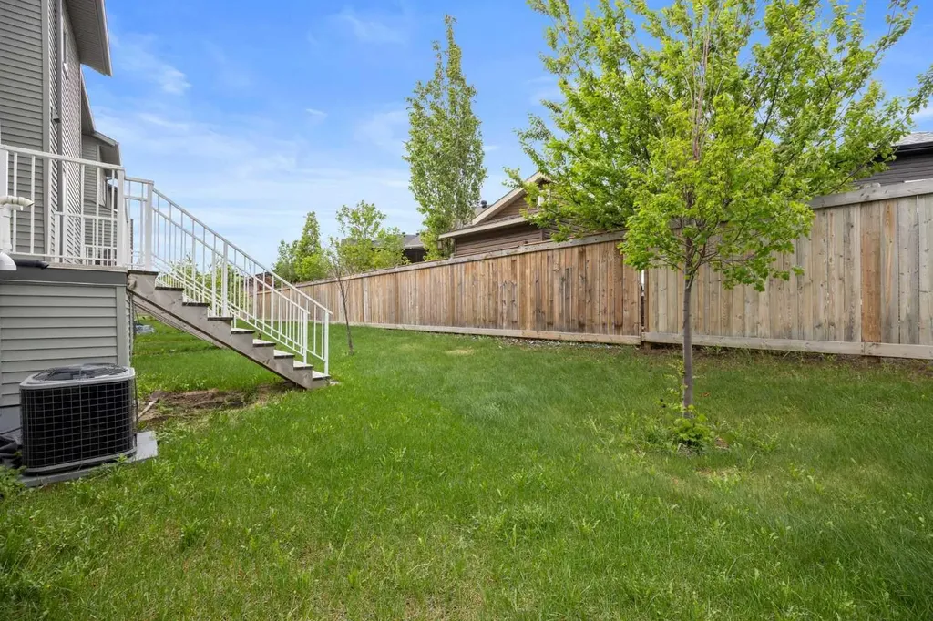 120 Warren Way Fort Mcmurray AB T9H 5J4