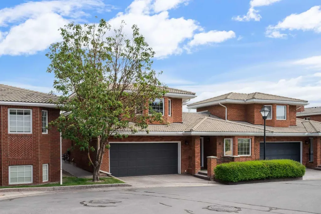 35 Prominence Path SW Calgary AB T3H2W7