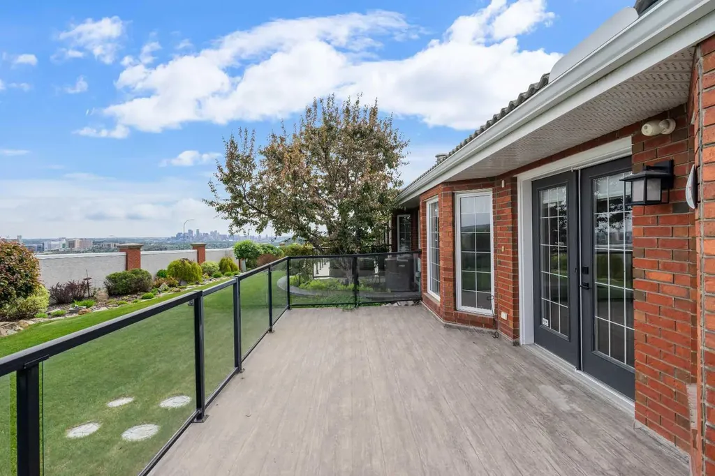 35 Prominence Path SW Calgary AB T3H2W7