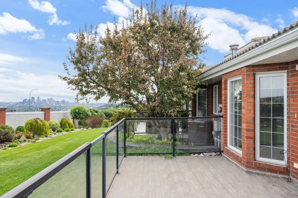 35 Prominence Path SW Calgary AB T3H2W7