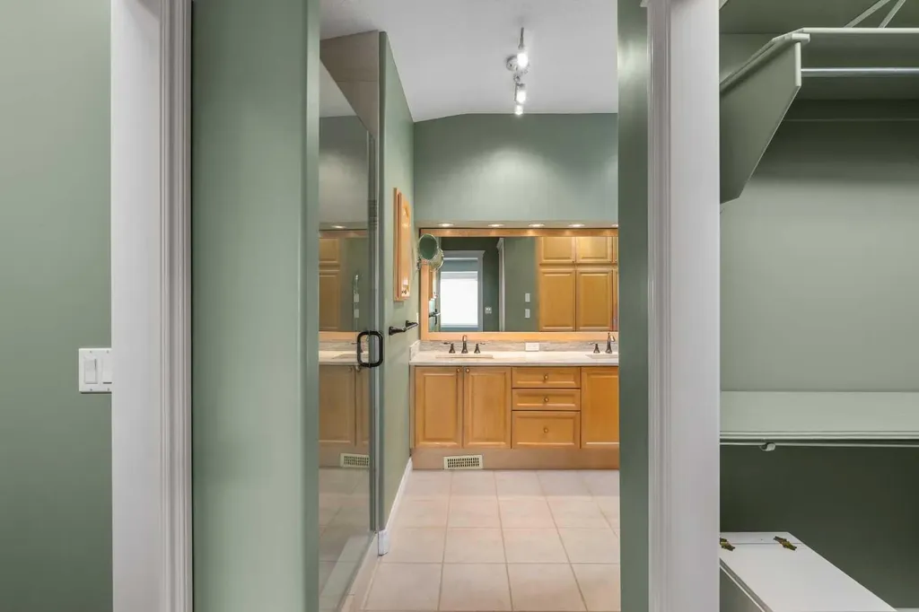 35 Prominence Path SW Calgary AB T3H2W7