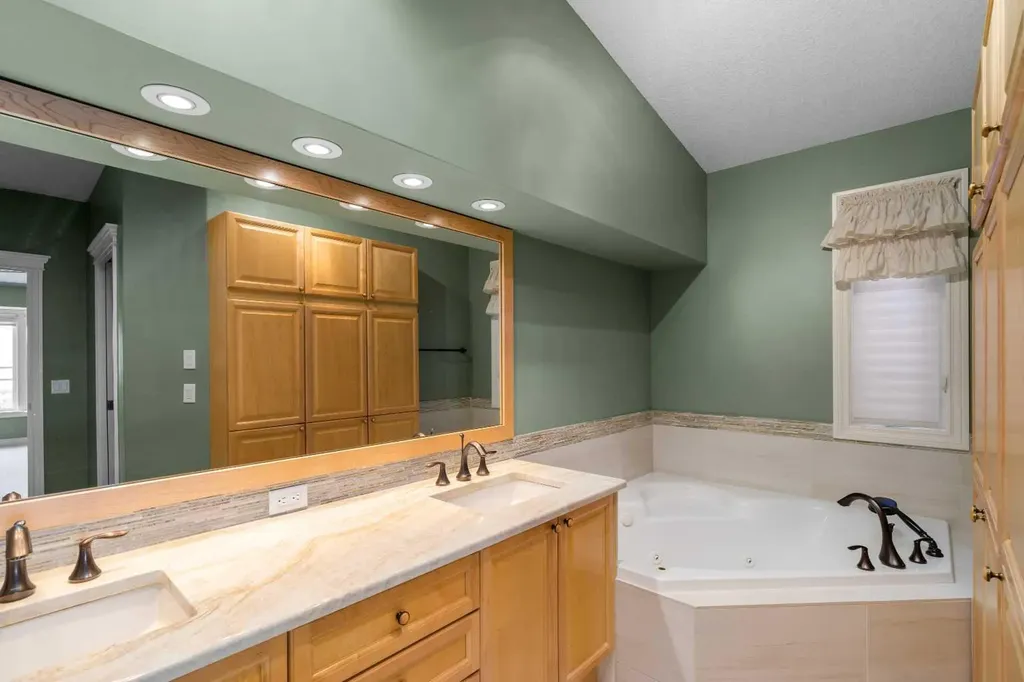 35 Prominence Path SW Calgary AB T3H2W7