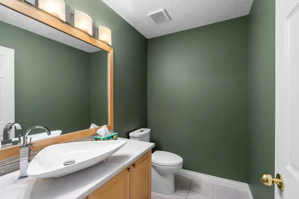 35 Prominence Path SW Calgary AB T3H2W7