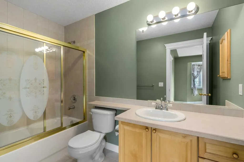 35 Prominence Path SW Calgary AB T3H2W7