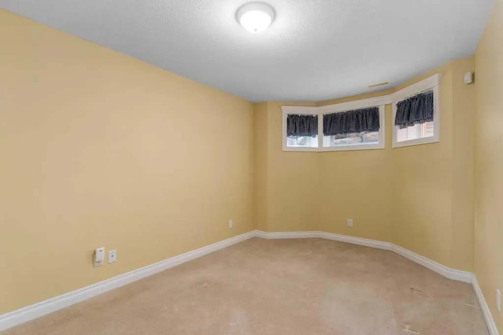 35 Prominence Path SW Calgary AB T3H2W7