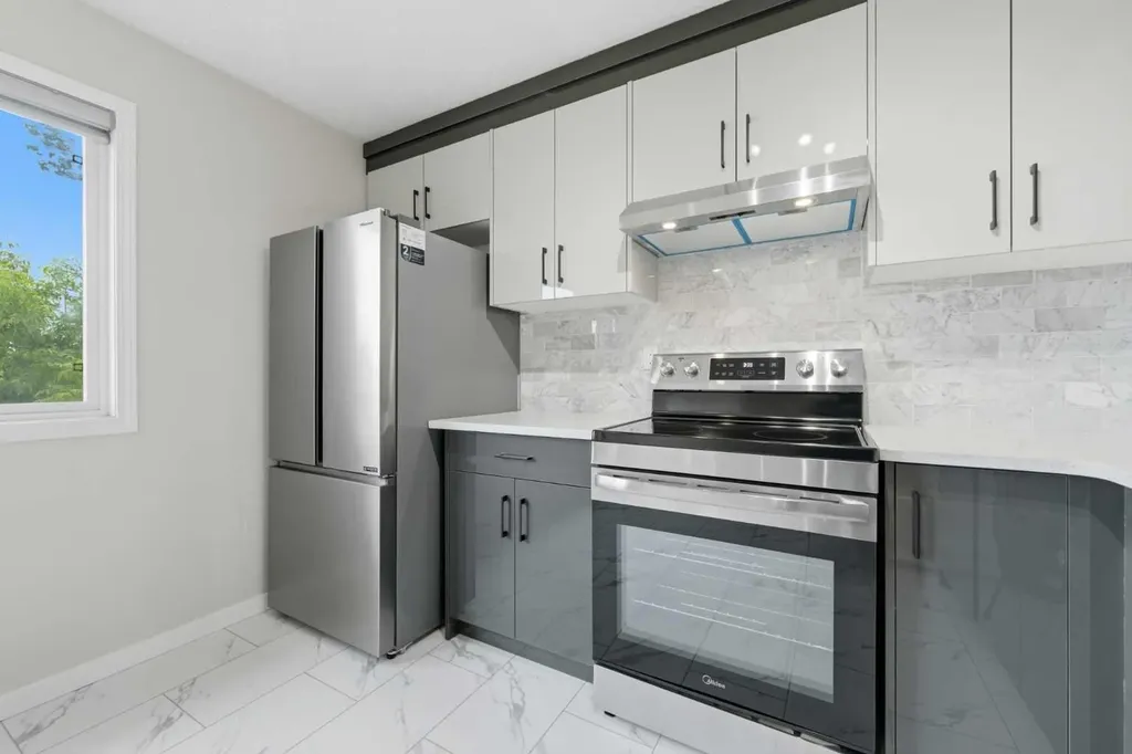 36 Falconer Terrace NE Calgary AB T3J 1W4