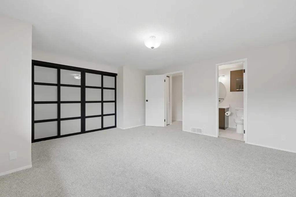 36 Falconer Terrace NE Calgary AB T3J 1W4