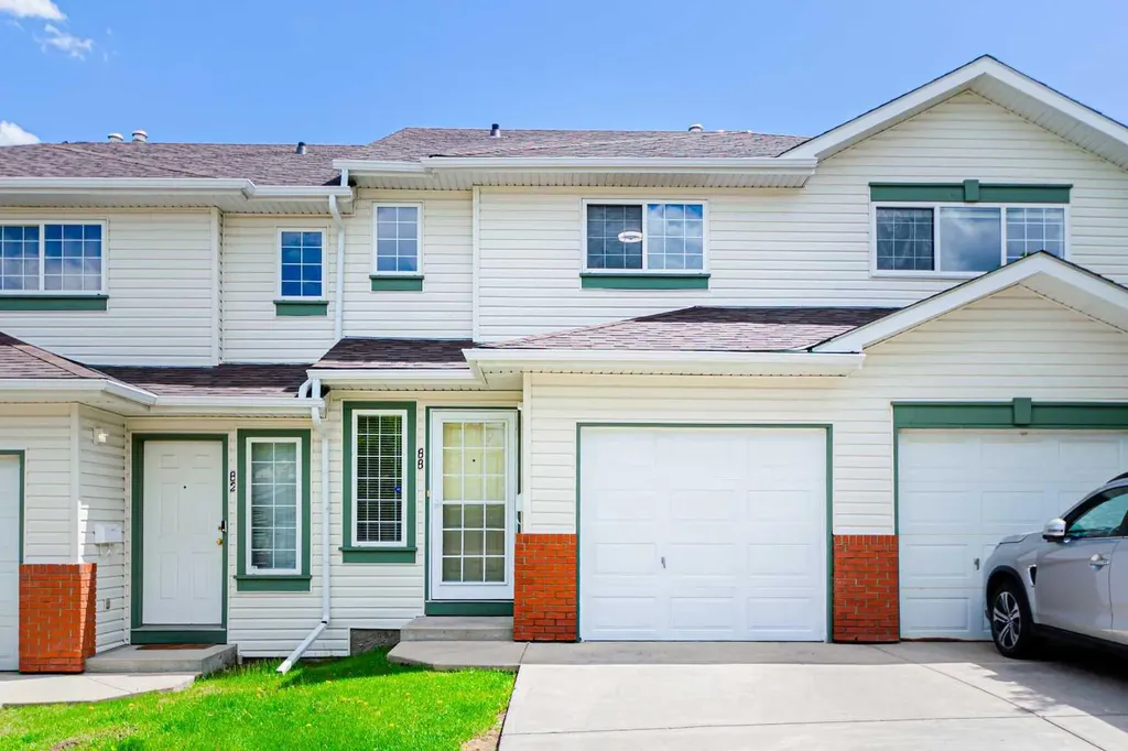 88 Country Hills Villas NW Calgary AB T3K 4S8