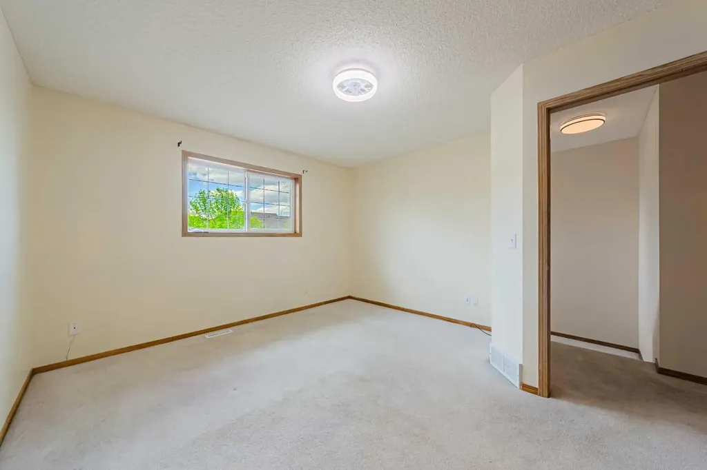 88 Country Hills Villas NW Calgary AB T3K 4S8