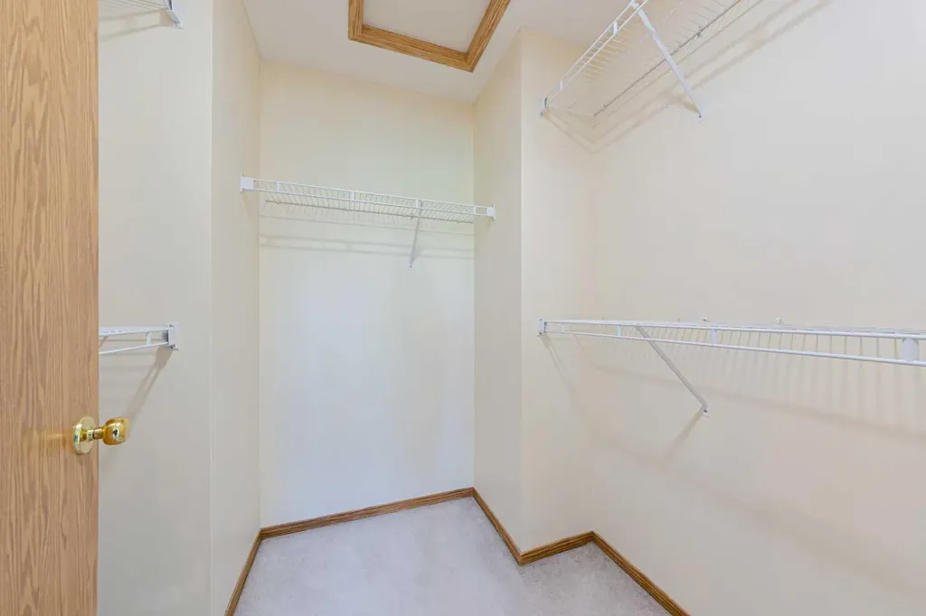 88 Country Hills Villas NW Calgary AB T3K 4S8