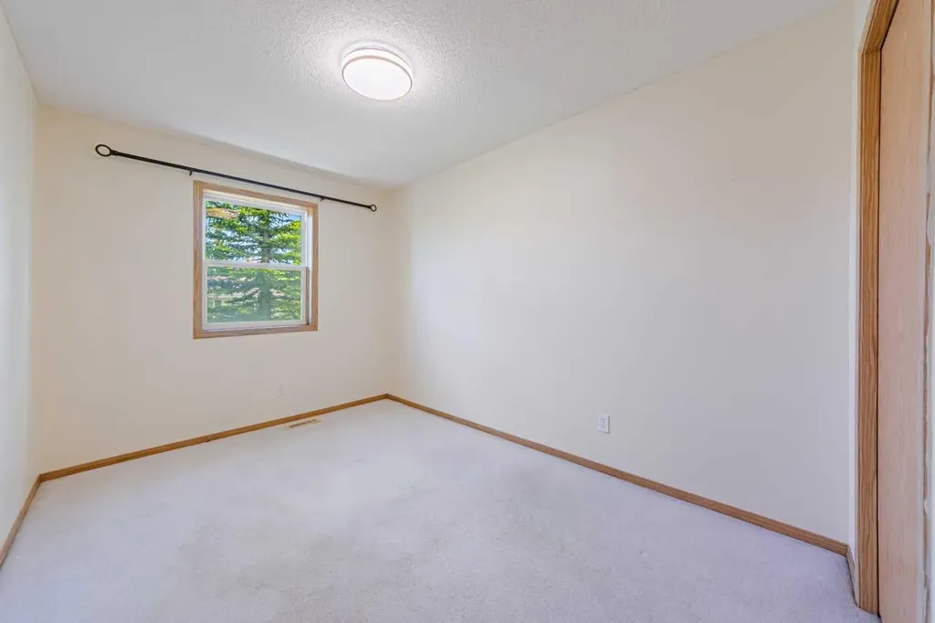 88 Country Hills Villas NW Calgary AB T3K 4S8