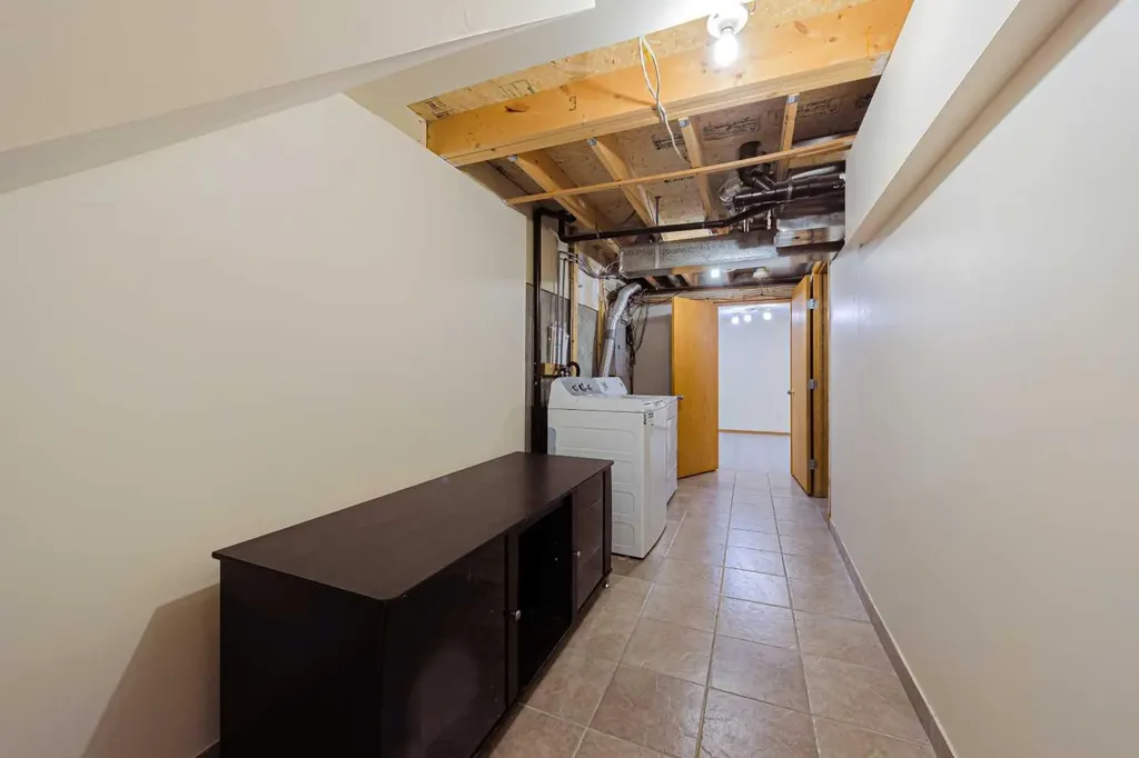 88 Country Hills Villas NW Calgary AB T3K 4S8