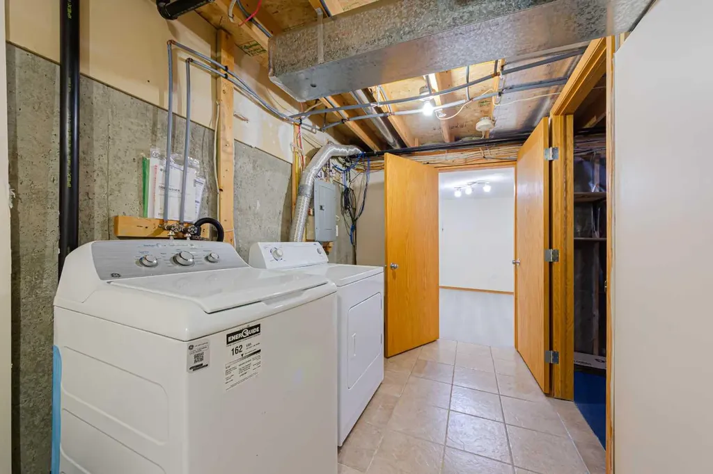 88 Country Hills Villas NW Calgary AB T3K 4S8