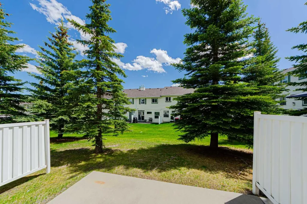 88 Country Hills Villas NW Calgary AB T3K 4S8