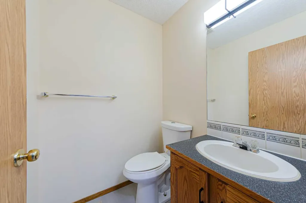 88 Country Hills Villas NW Calgary AB T3K 4S8