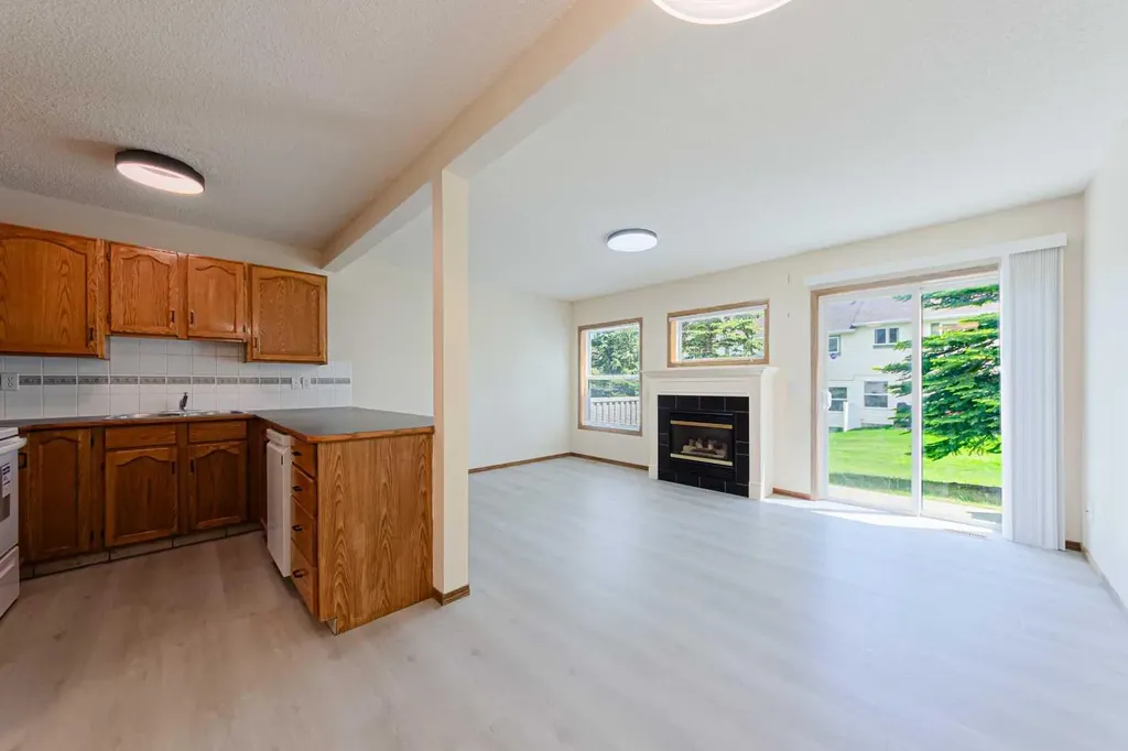 88 Country Hills Villas NW Calgary AB T3K 4S8