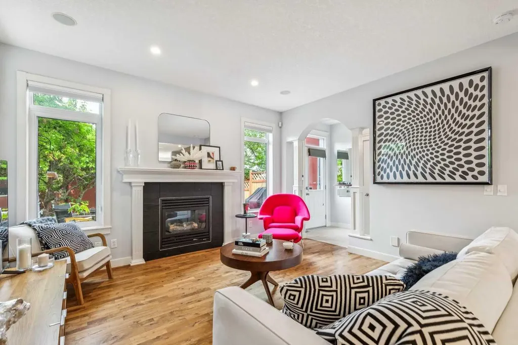 509 19 Street NW Calgary AB T2N 2J4