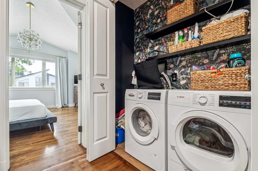 509 19 Street NW Calgary AB T2N 2J4