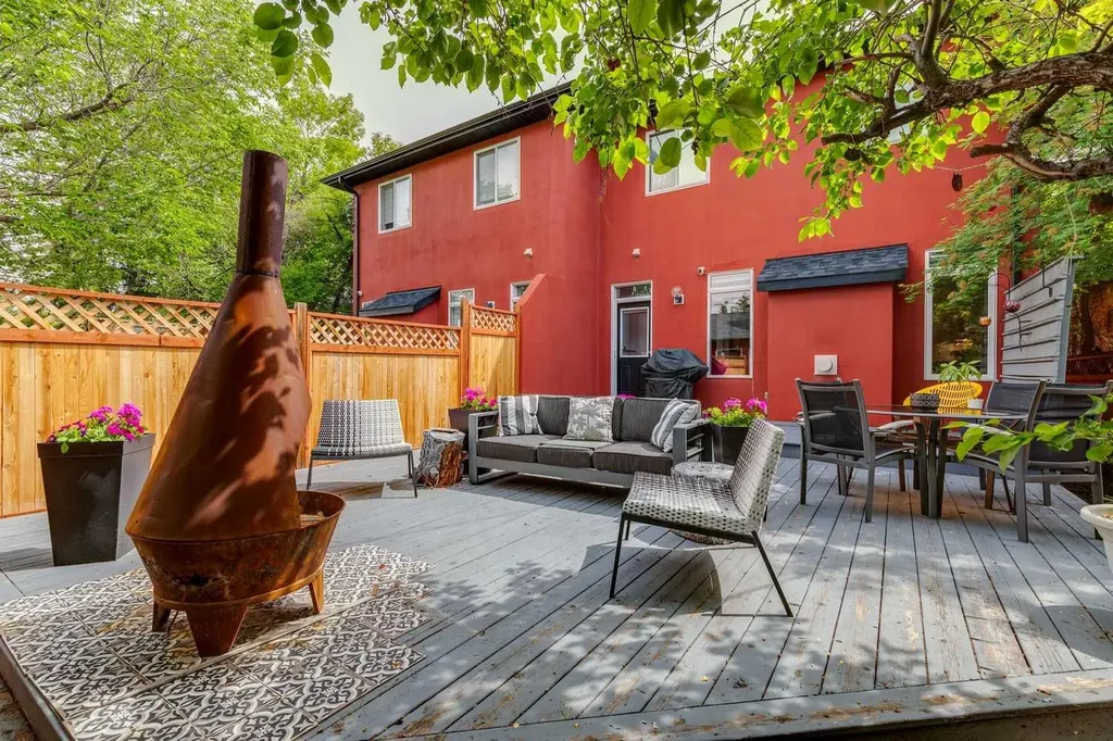 509 19 Street NW Calgary AB T2N 2J4