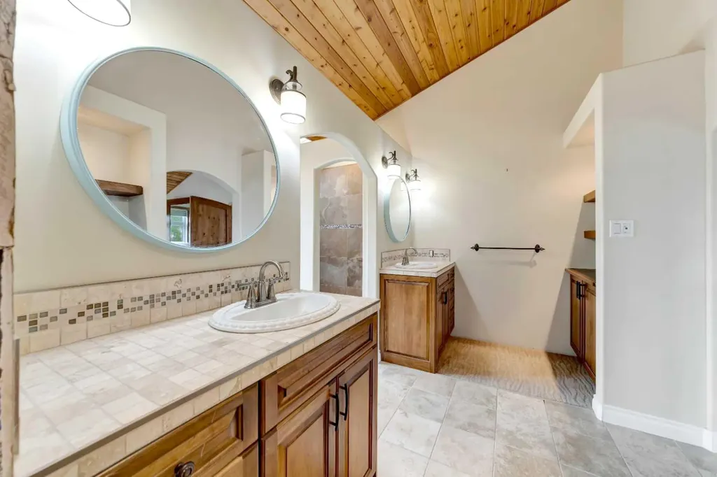 16 Lakeview Drive Lac Des Iles SK S0M 1A0