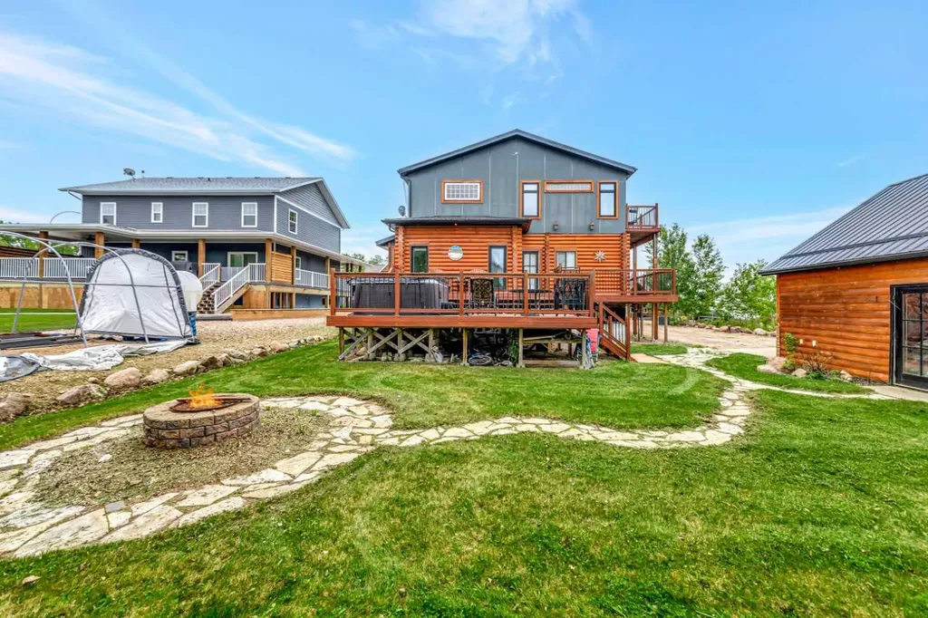 16 Lakeview Drive Lac Des Iles SK S0M 1A0