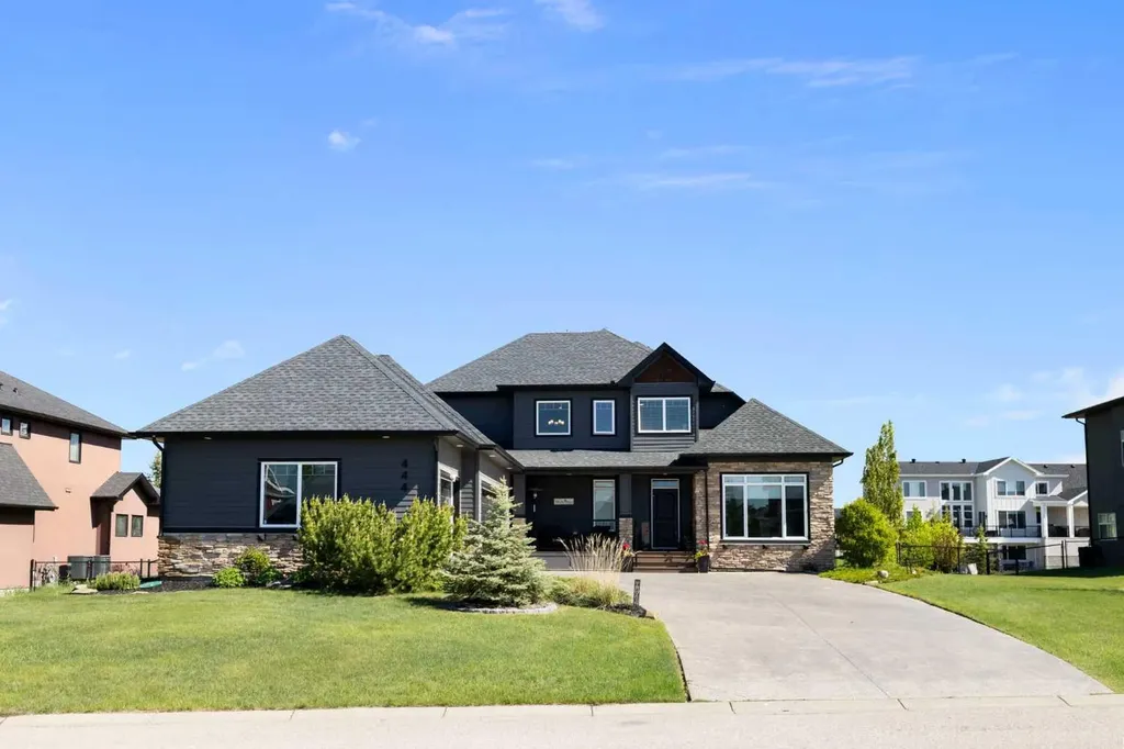 444 Montclair Place Rural Rocky View County AB T4C 0A8