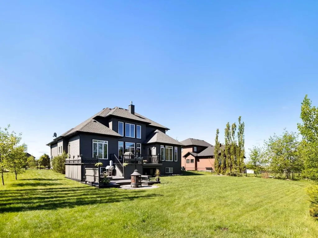 444 Montclair Place Rural Rocky View County AB T4C 0A8