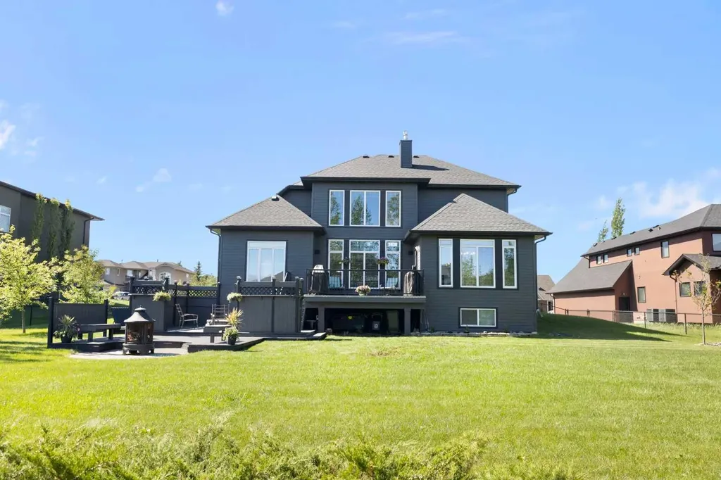 444 Montclair Place Rural Rocky View County AB T4C 0A8