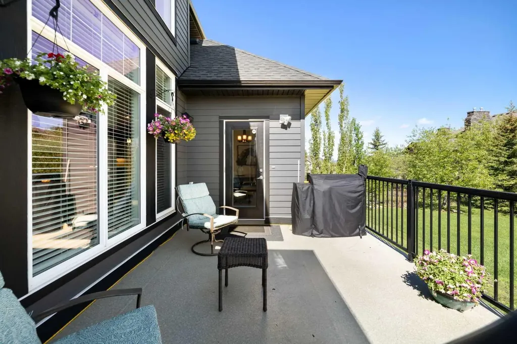 444 Montclair Place Rural Rocky View County AB T4C 0A8