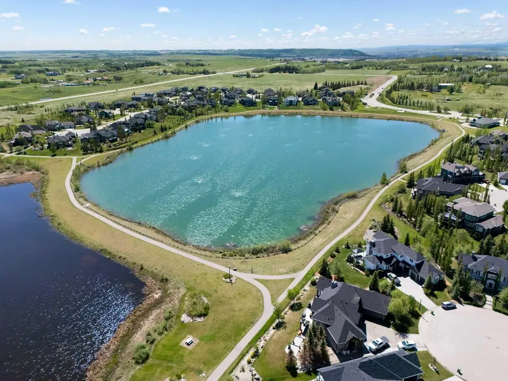 444 Montclair Place Rural Rocky View County AB T4C 0A8