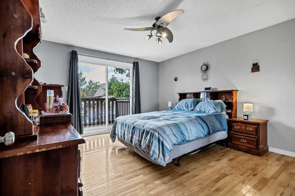 364 Silvergrove Place NW Calgary AB T3B 4T6