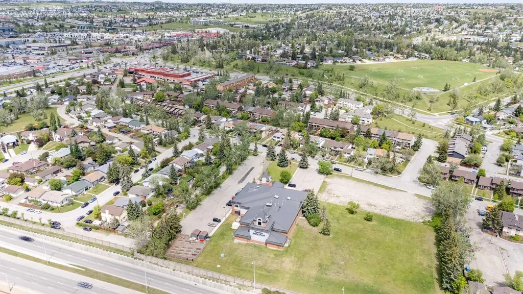 364 Silvergrove Place NW Calgary AB T3B 4T6