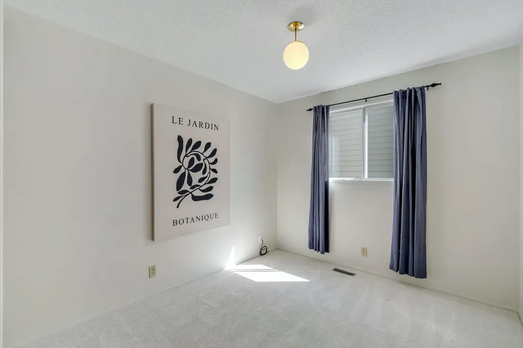 127 Falshire Way NE Calgary AB T3J 2C7