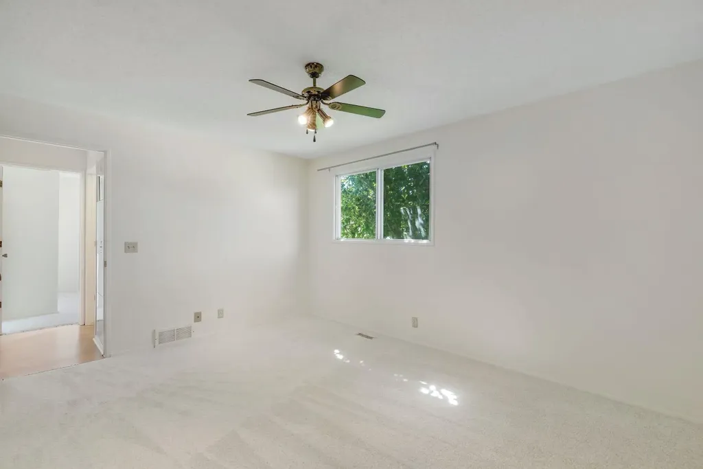 127 Falshire Way NE Calgary AB T3J 2C7
