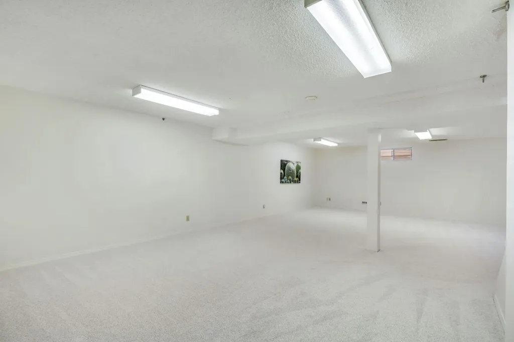 127 Falshire Way NE Calgary AB T3J 2C7